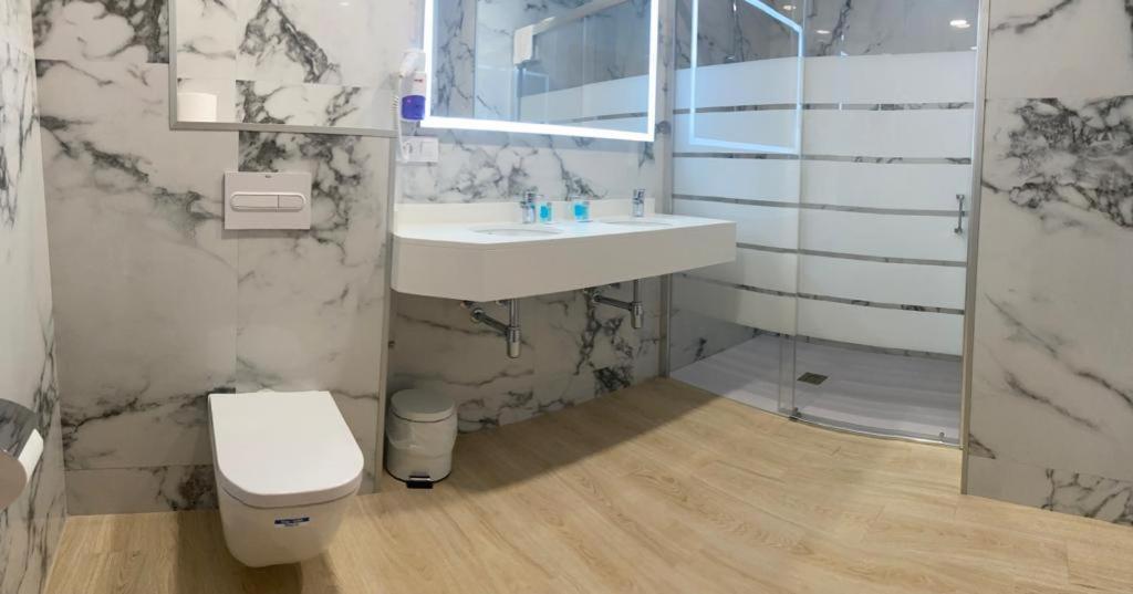 Hotel Amic Colon Palma de Mallorca Ngoại thất bức ảnh